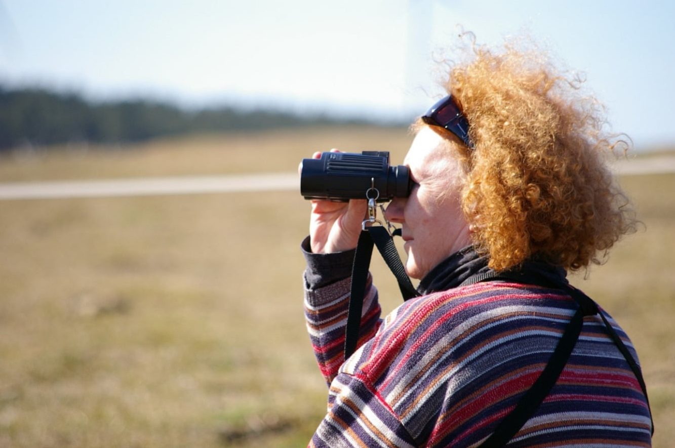 what are binoculars used for